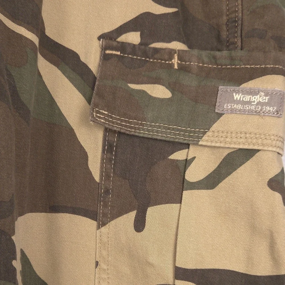 Wrangler Cargo Pants Men 40x32 Green Brown Camo FLEECE LINED Relaxed Fit Pockets
